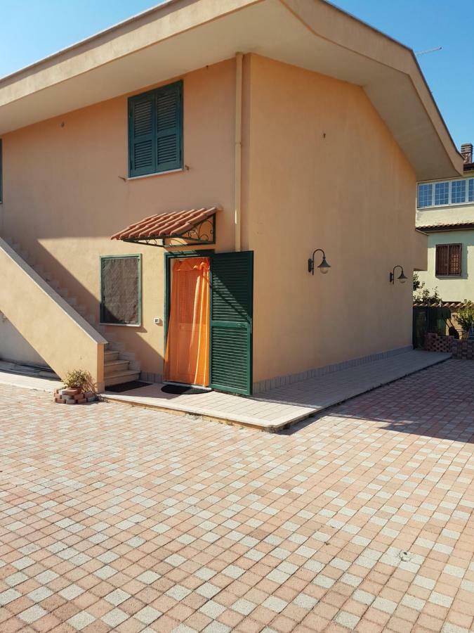 I Villini Affittacamere Fiumicino Exterior photo